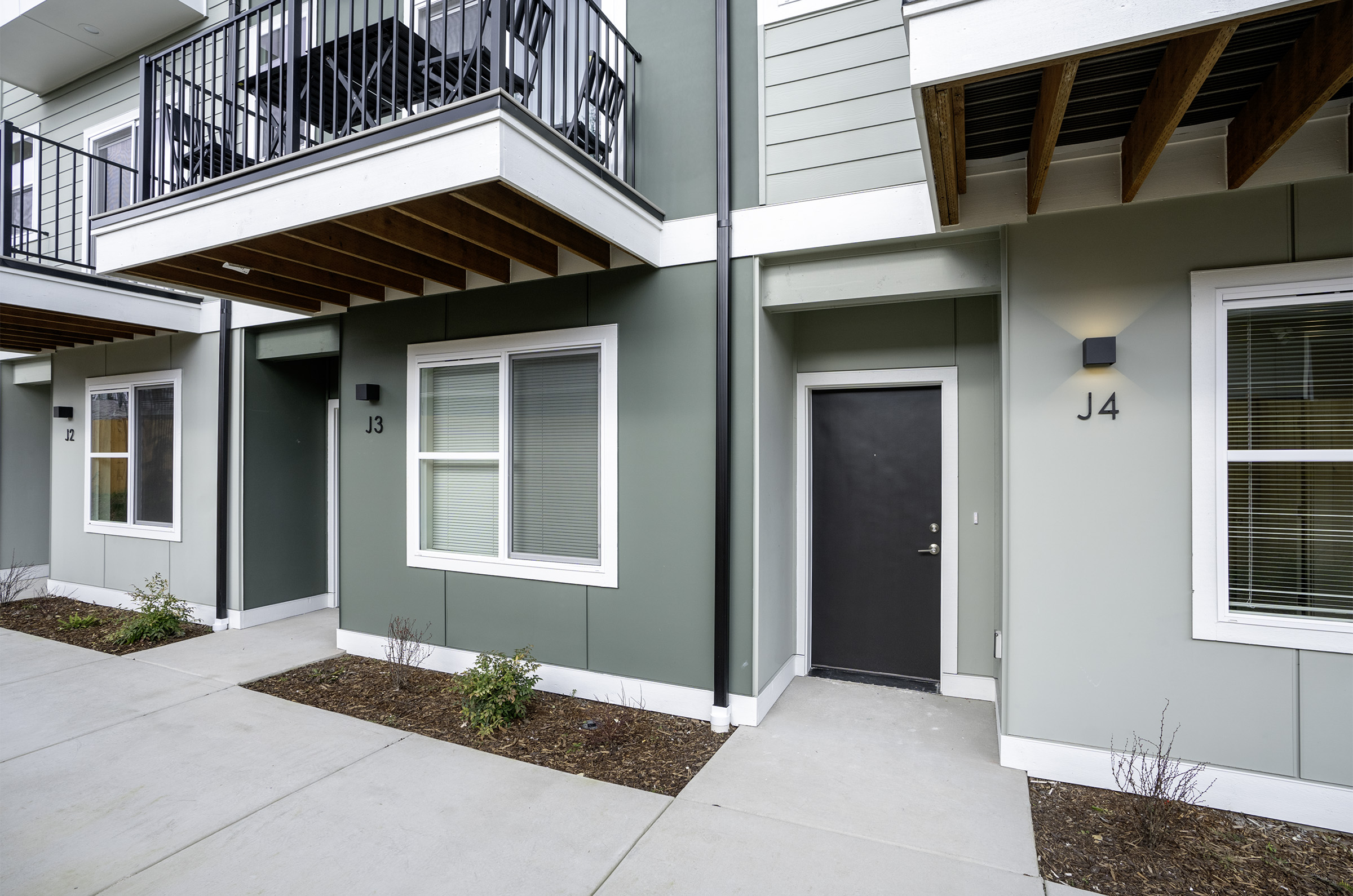 Lakewood Station Townhomes — front entry with covered porch